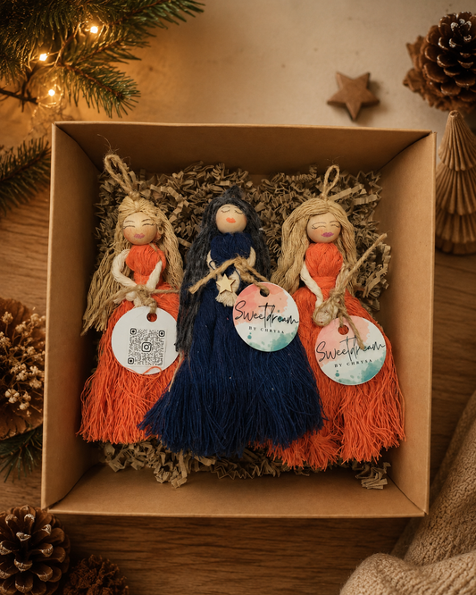 Χειροποίητο Χριστουγεννιάτικο Gift Box – 3 Κούκλες