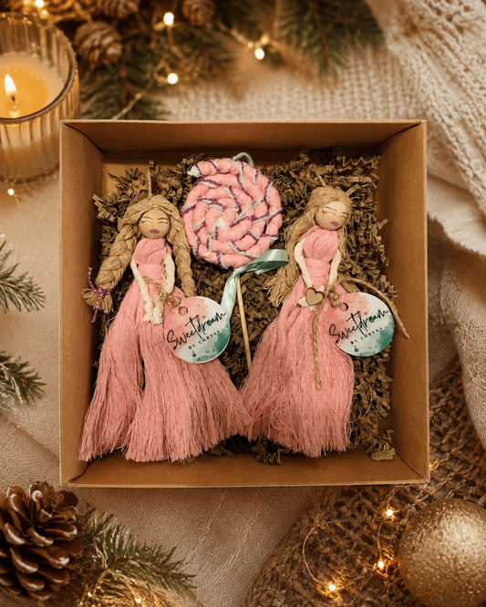 Χειροποίητο Χριστουγεννιάτικο Gift Box – 2 Κούκλες & Lollipop