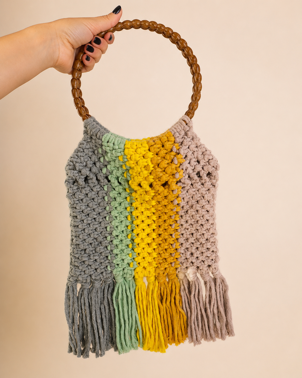 Χειροποίητη Μακραμέ Τσάντα με Ξύλινη Λαβή – Multicolor